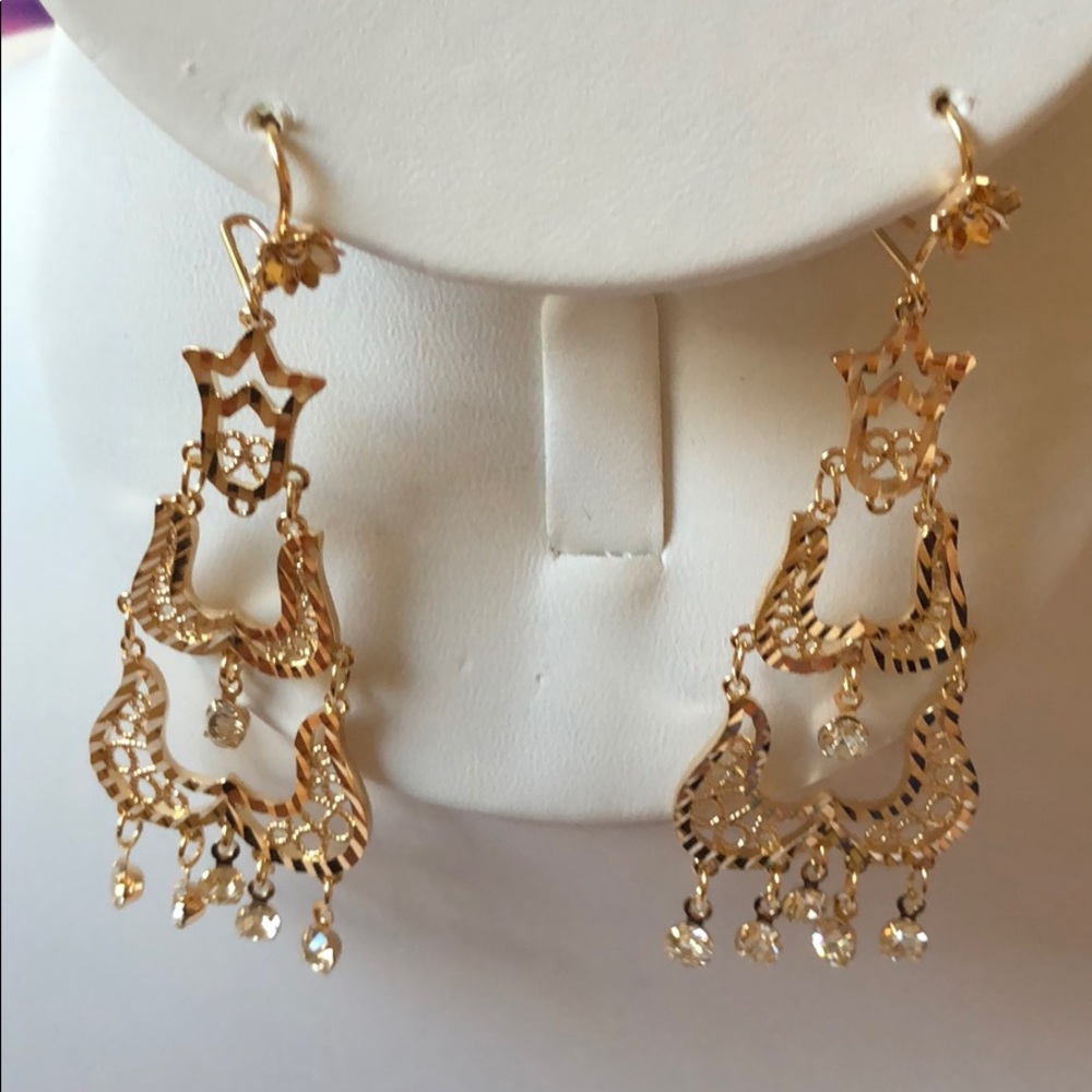 Filigree dangle earrings